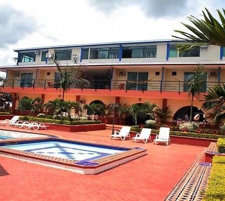 Hotel Villa Karen Puerto Gaitán Екстериор снимка